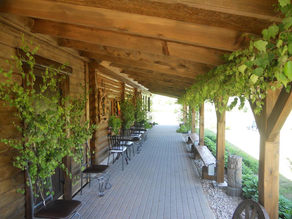 Villa Viesu Maja Forrest à Dzimtmisa Extérieur photo