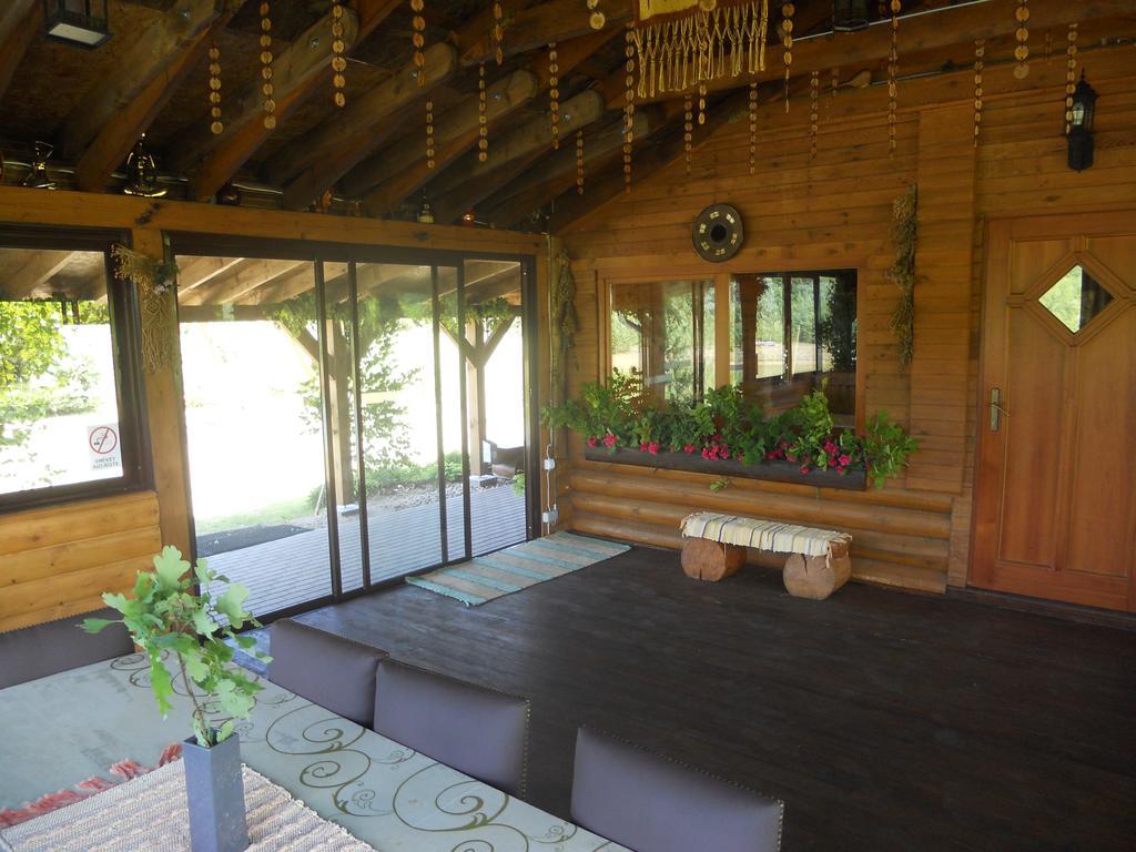 Villa Viesu Maja Forrest à Dzimtmisa Extérieur photo