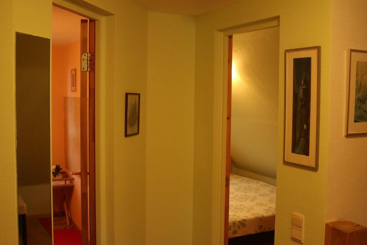 Villa Viesu Maja Forrest à Dzimtmisa Extérieur photo
